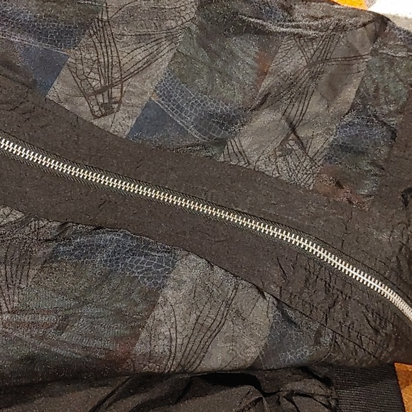 Fairwhale Jacket - Picture 6 of 6